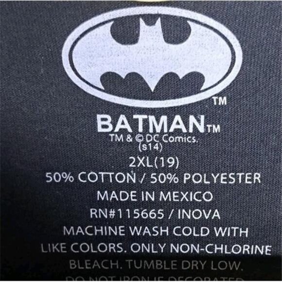 Girls Youth Bat Signal Short Sleeve Batman Shirt Sz 19 XXL Purple Black EUC - Picture 5 of 5